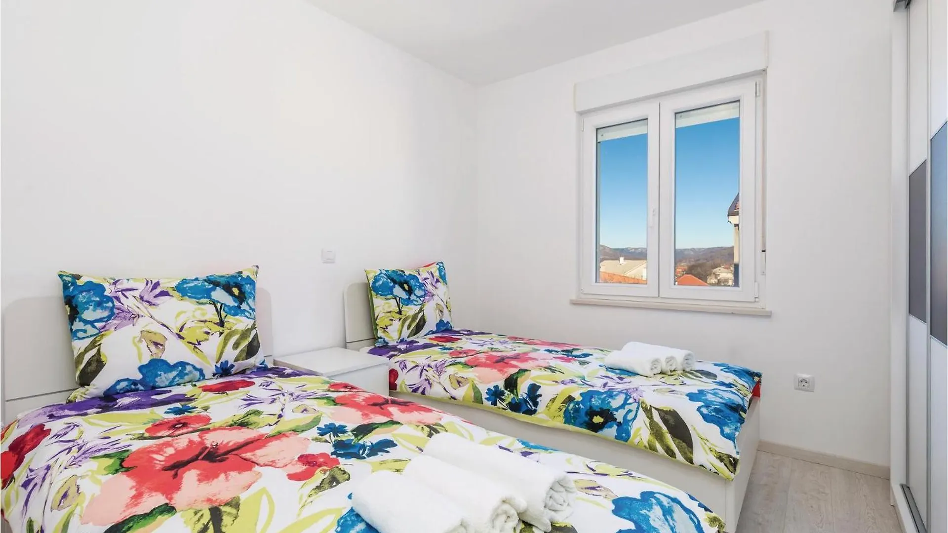 2 Bedroom Beautiful Apartment In Čavle